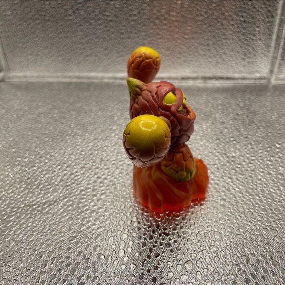 LightCore – Eruptor Action Figure - Picture 2 of 5